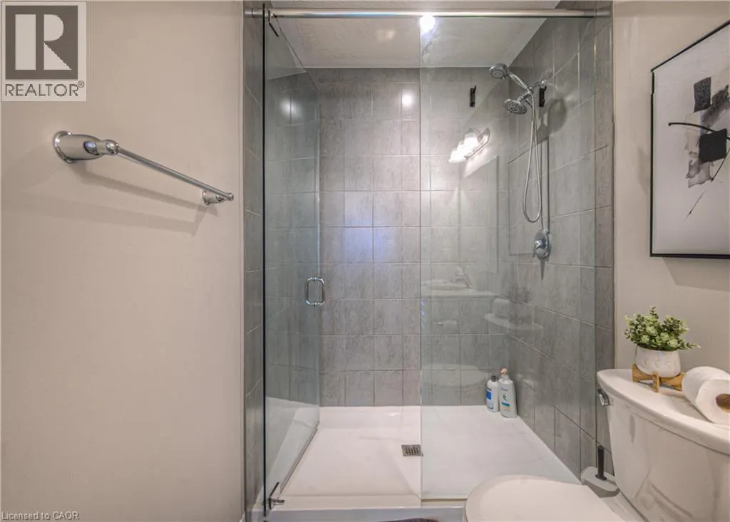 155 THOMAS SLEE Drive Unit# 1F, #1F
