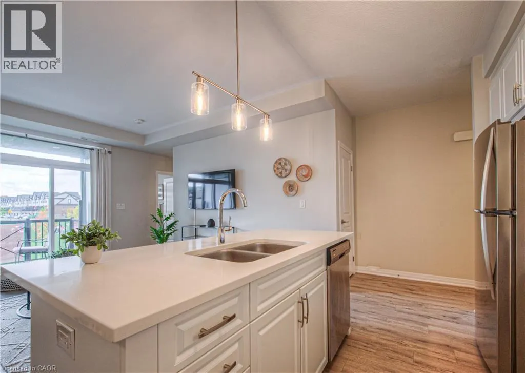 155 THOMAS SLEE Drive Unit# 1F, #1F