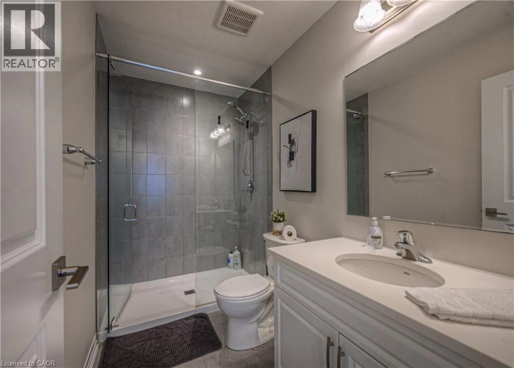 155 THOMAS SLEE Drive Unit# 1F, #1F