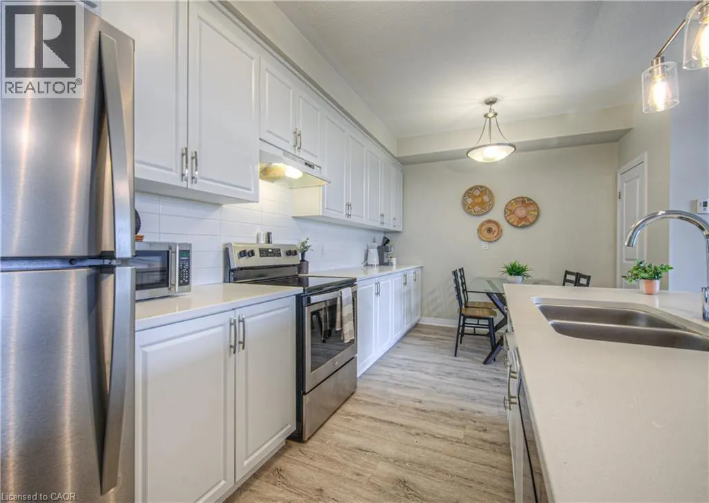 155 THOMAS SLEE Drive Unit# 1F, #1F