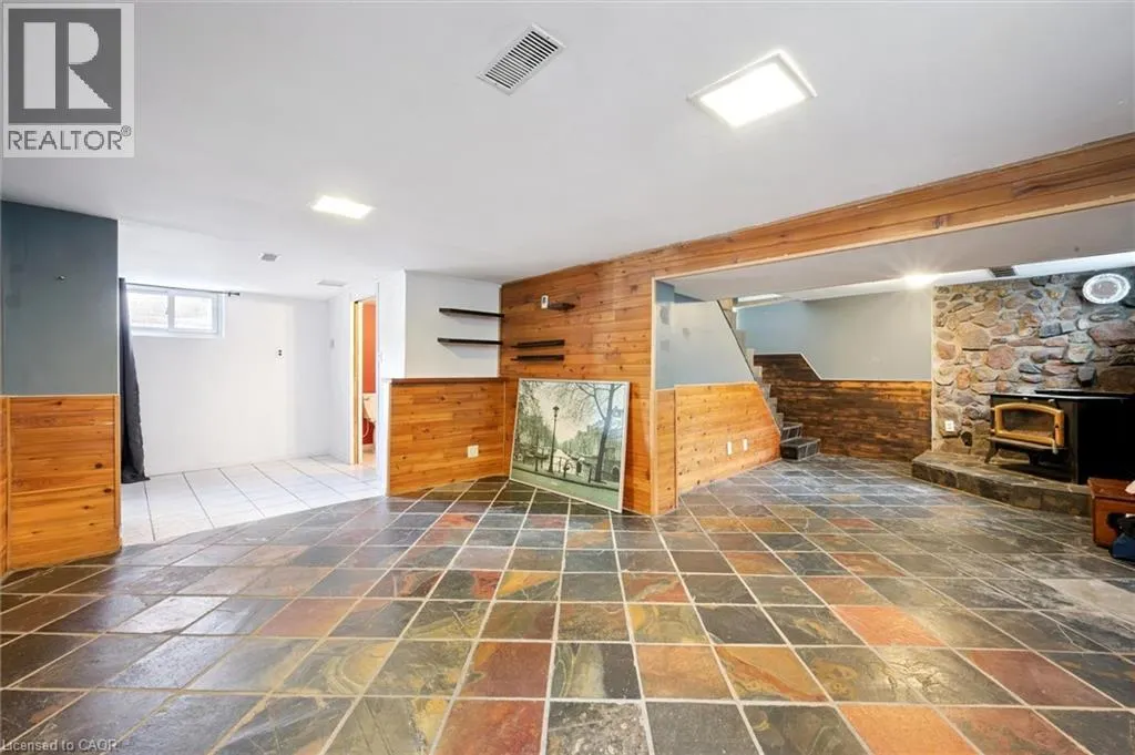 49 WOODLAND Avenue
