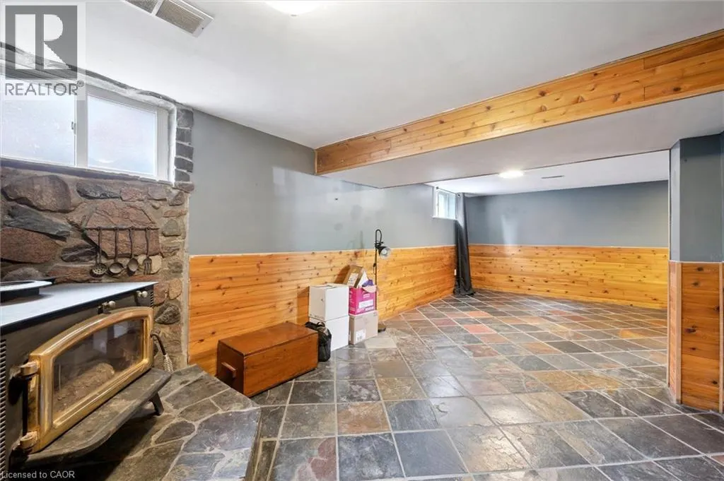 49 WOODLAND Avenue