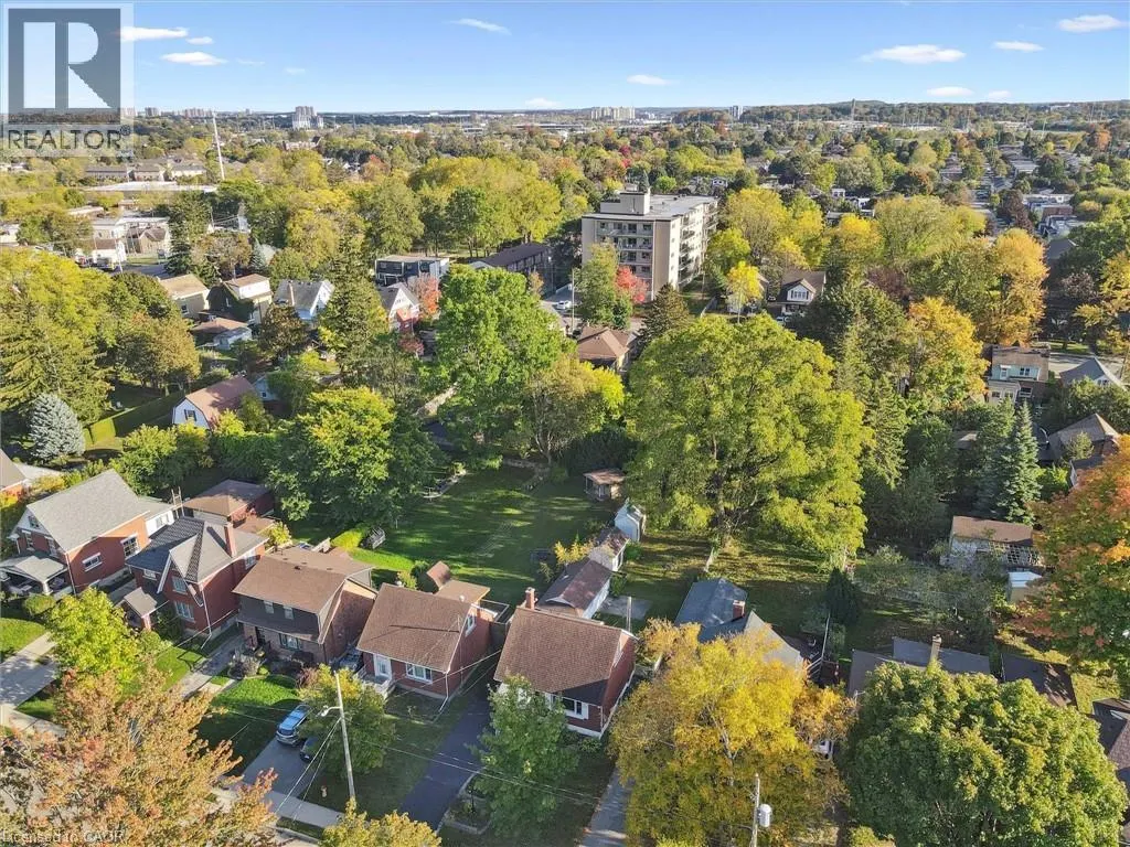 49 WOODLAND Avenue