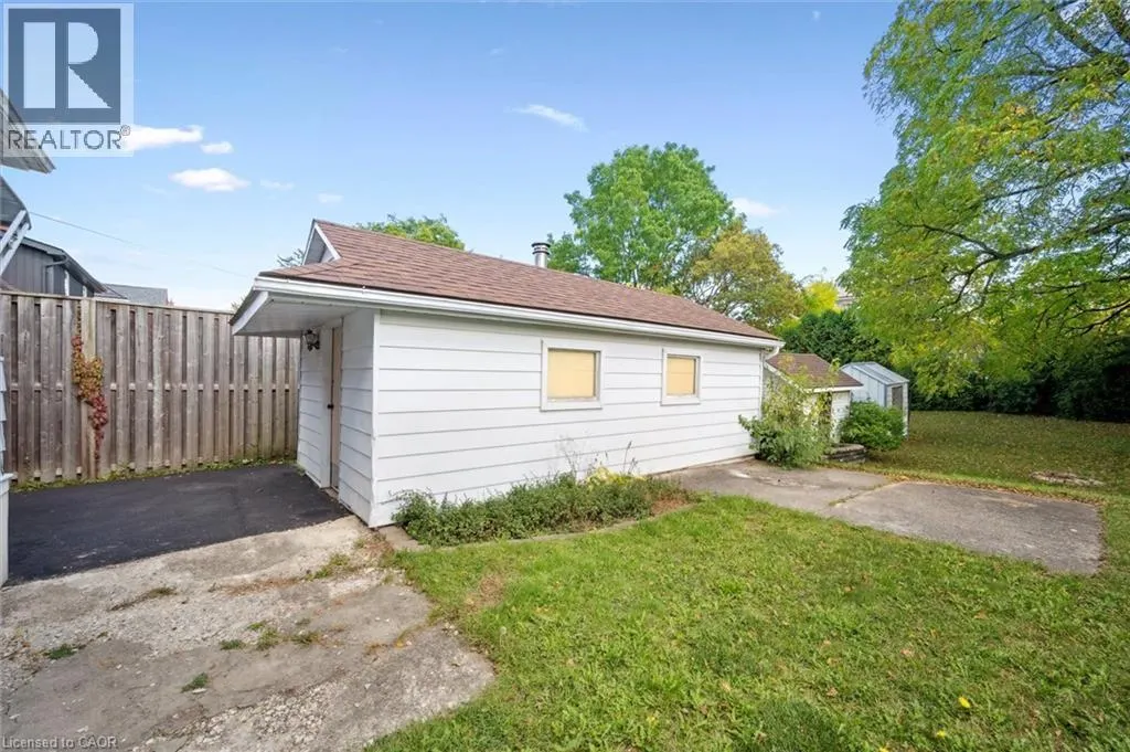 49 WOODLAND Avenue