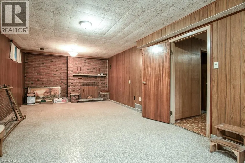 444 GREENBROOK Drive