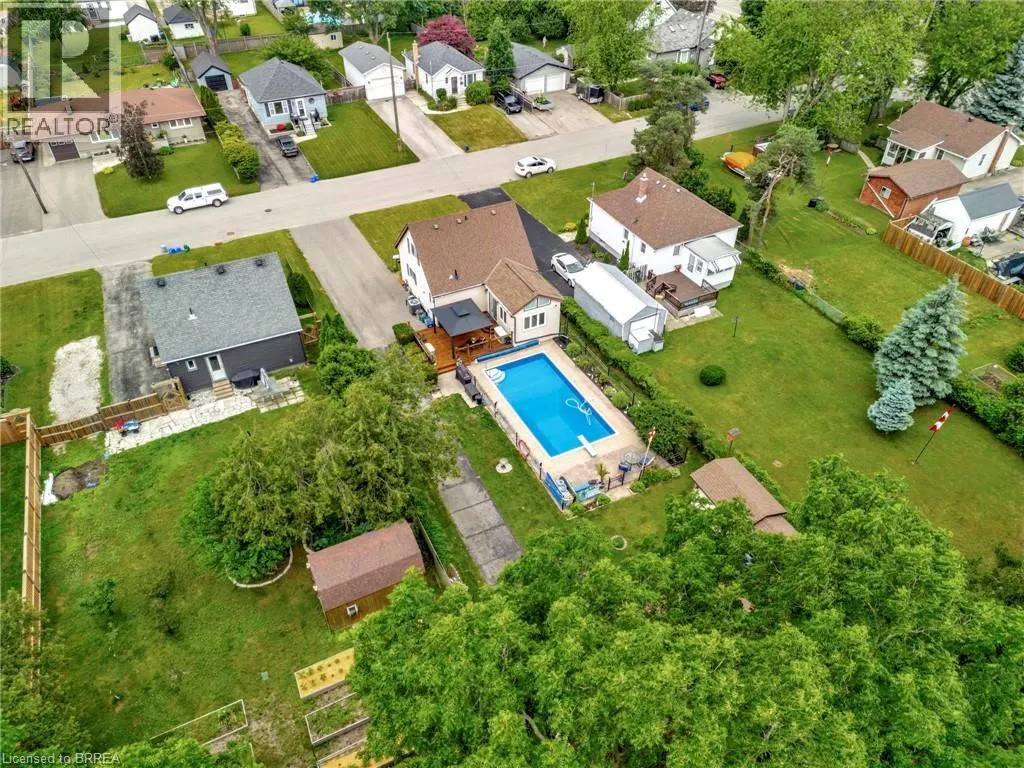 48 WILLOW Drive