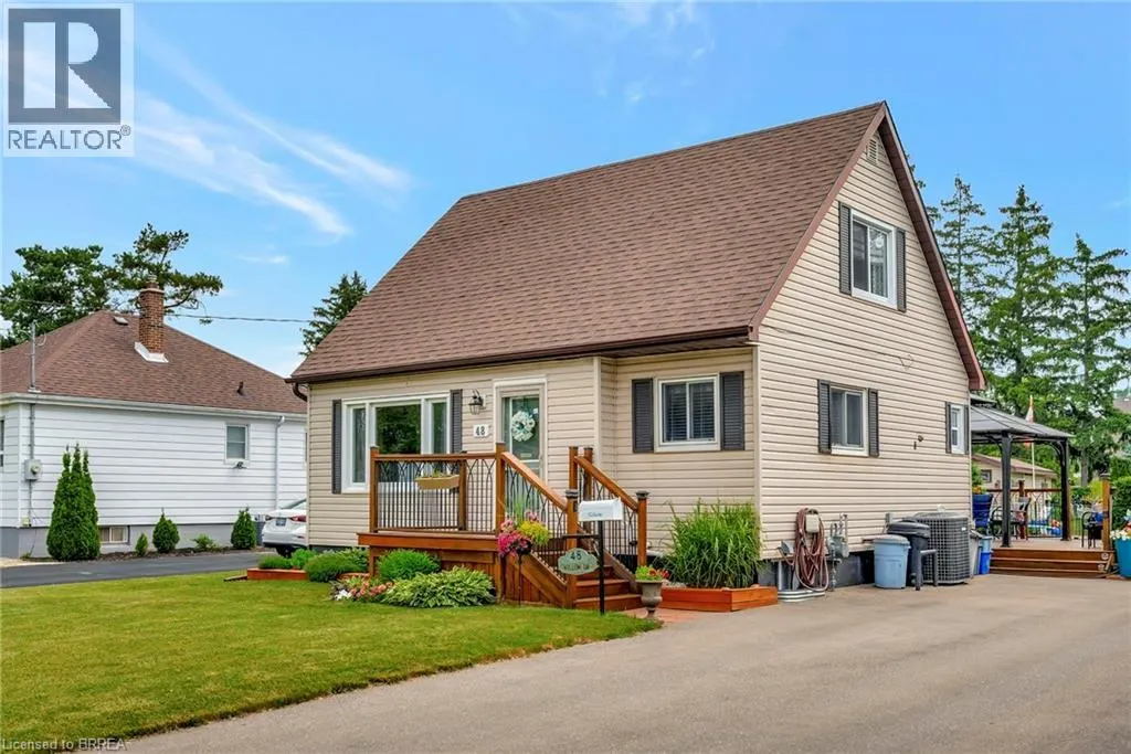 48 WILLOW Drive
