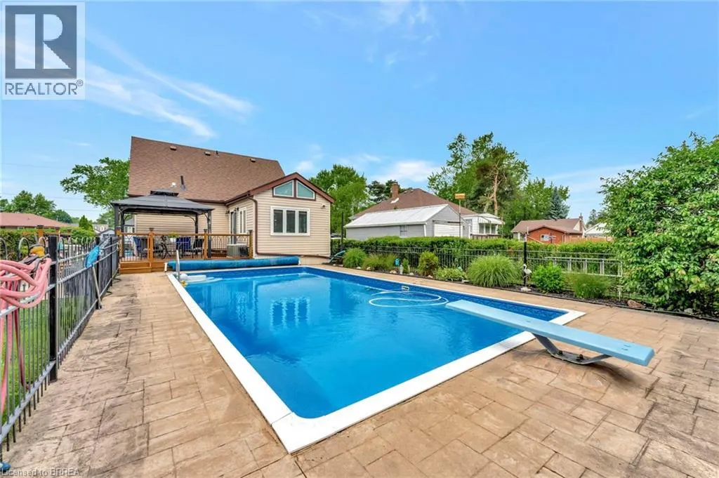 48 WILLOW Drive