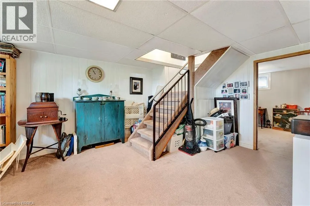 48 WILLOW Drive