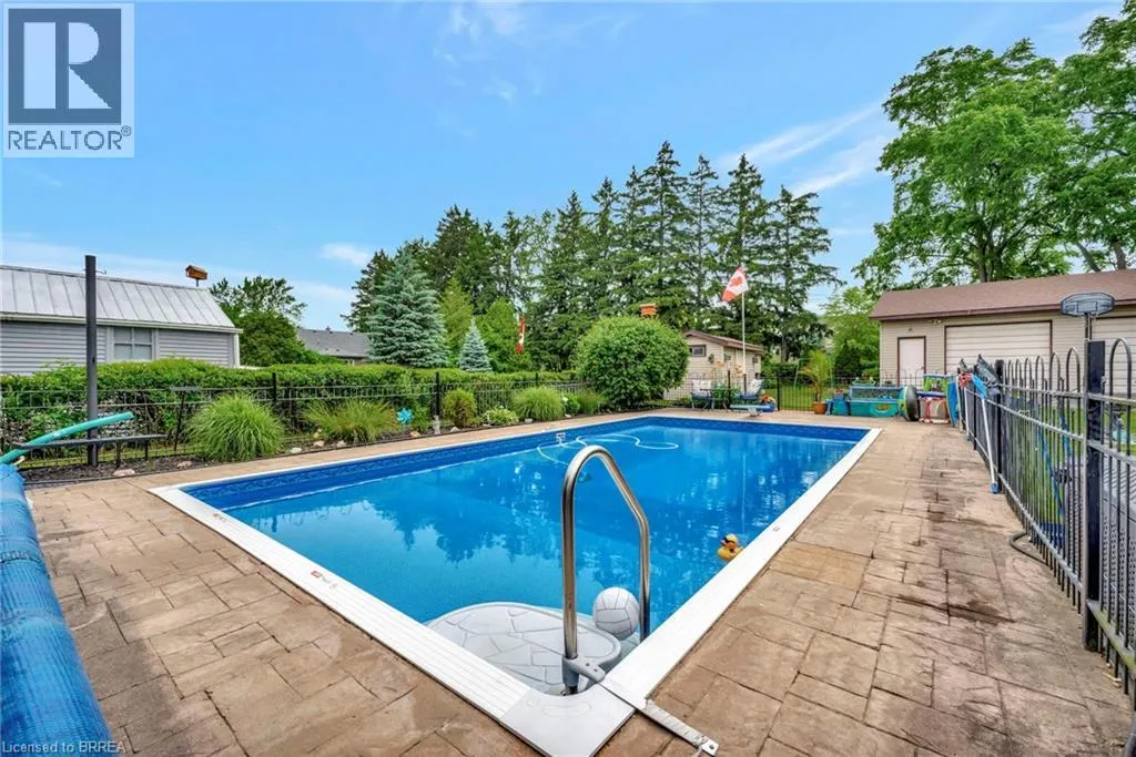 48 WILLOW Drive
