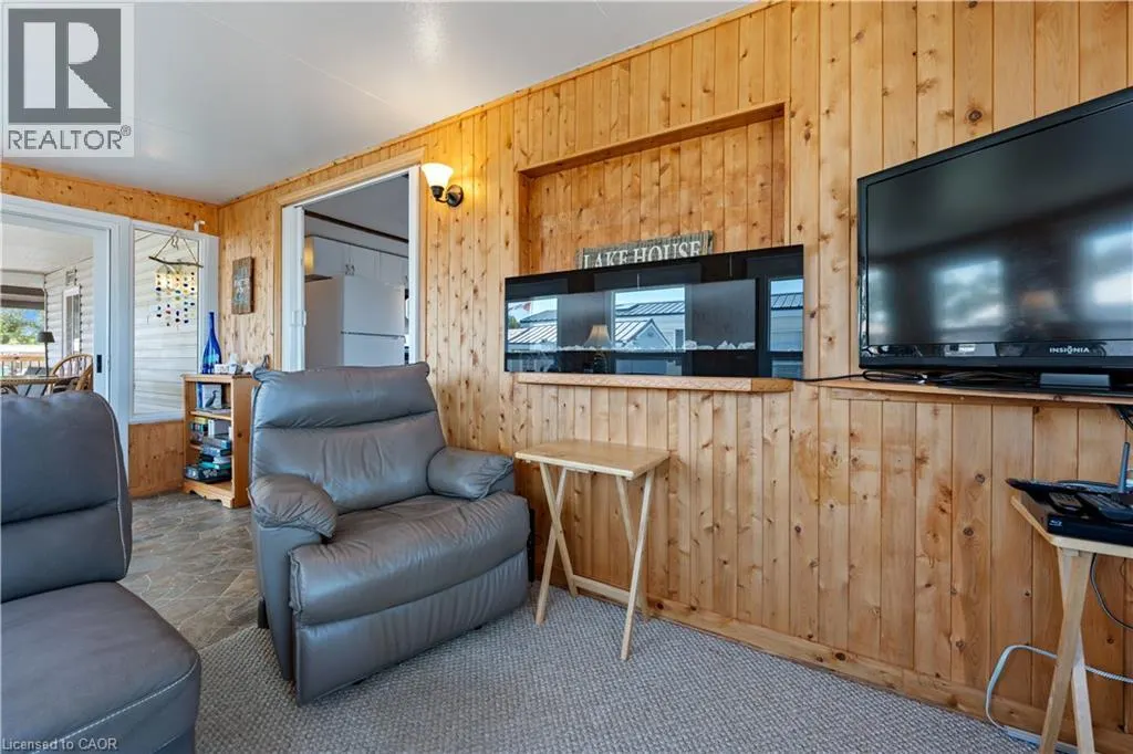 92 CLUBHOUSE Road Unit# 6, #6
