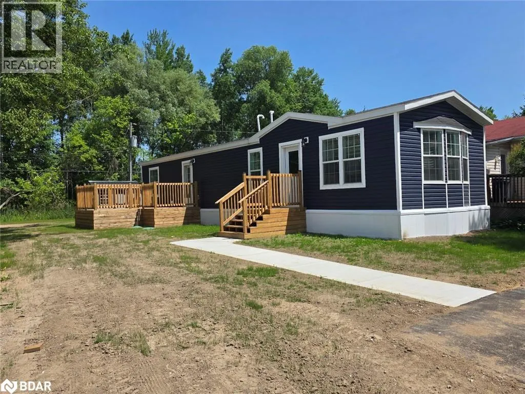 40 SHAMROCK Crescent
