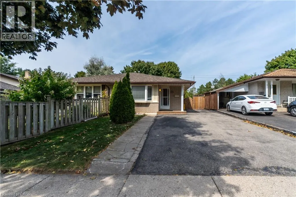 12 SHEA Crescent