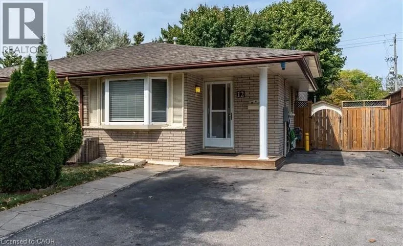 12 SHEA Crescent
