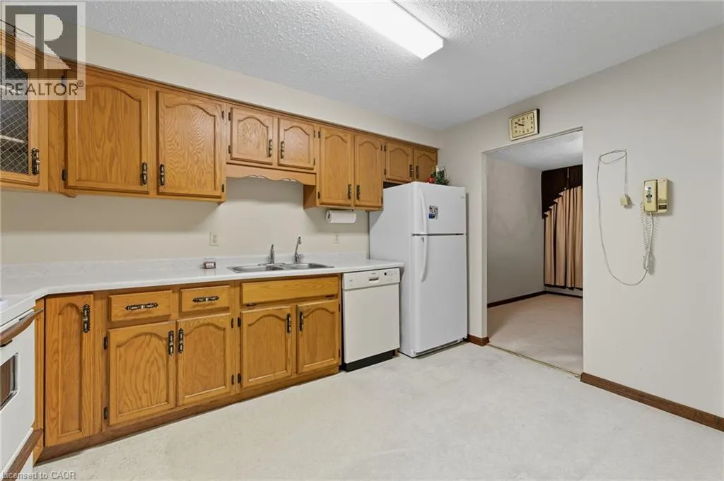 400 CHAMPLAIN Boulevard Unit# 305, #305