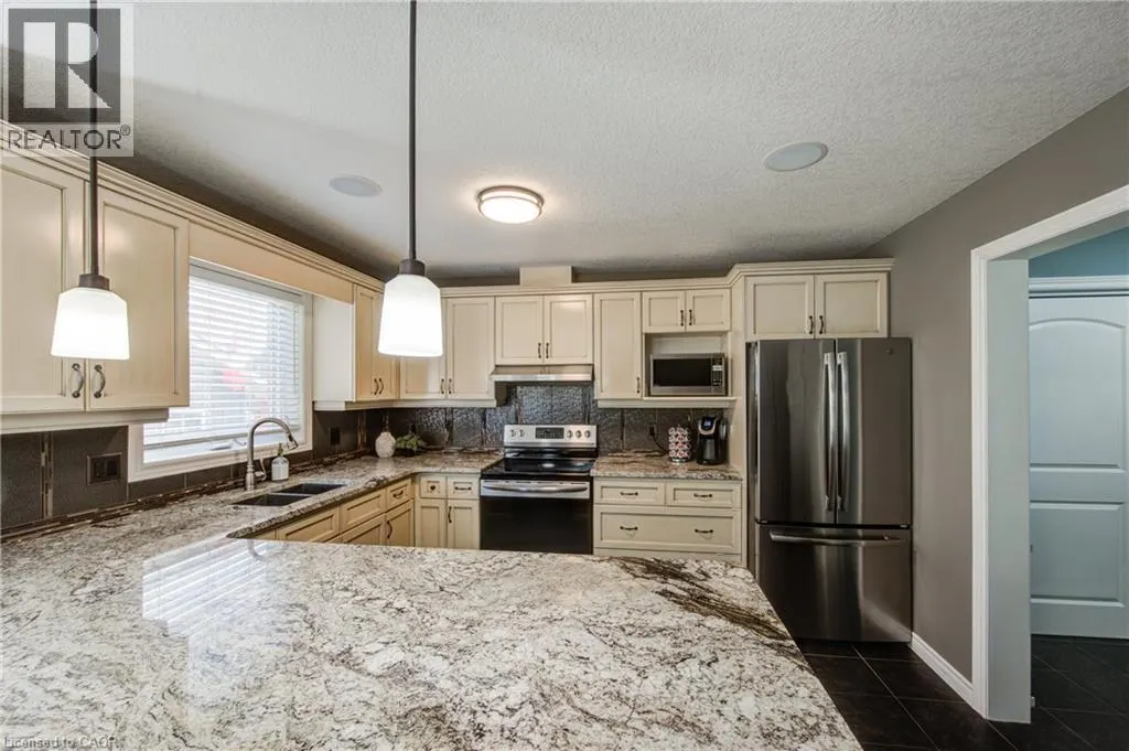 38 WESTVIEW Court