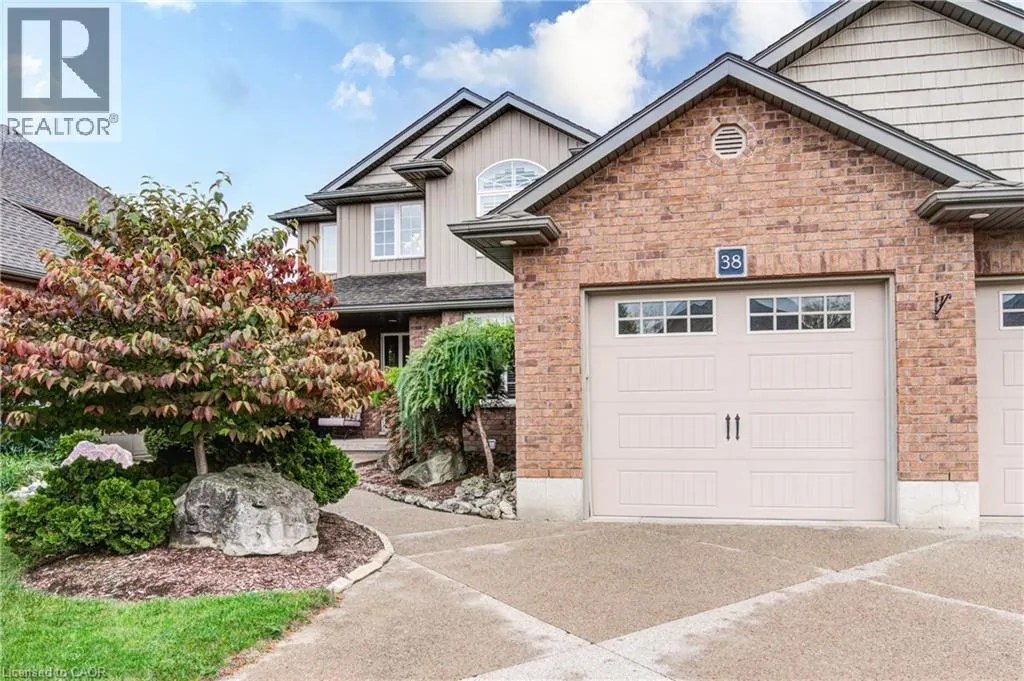 38 WESTVIEW Court