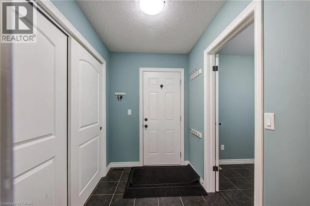 38 WESTVIEW Court