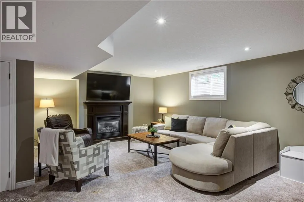 38 WESTVIEW Court
