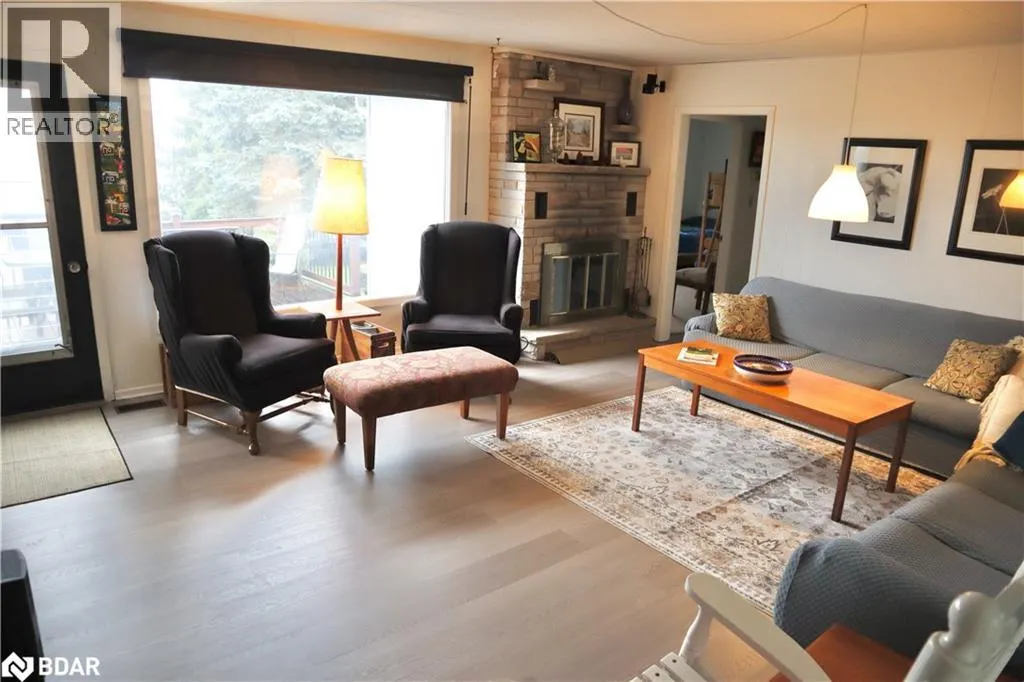 1125 WOODLAND Drive