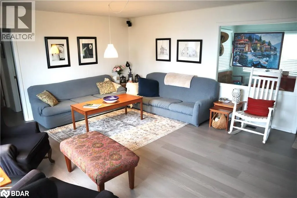 1125 WOODLAND Drive