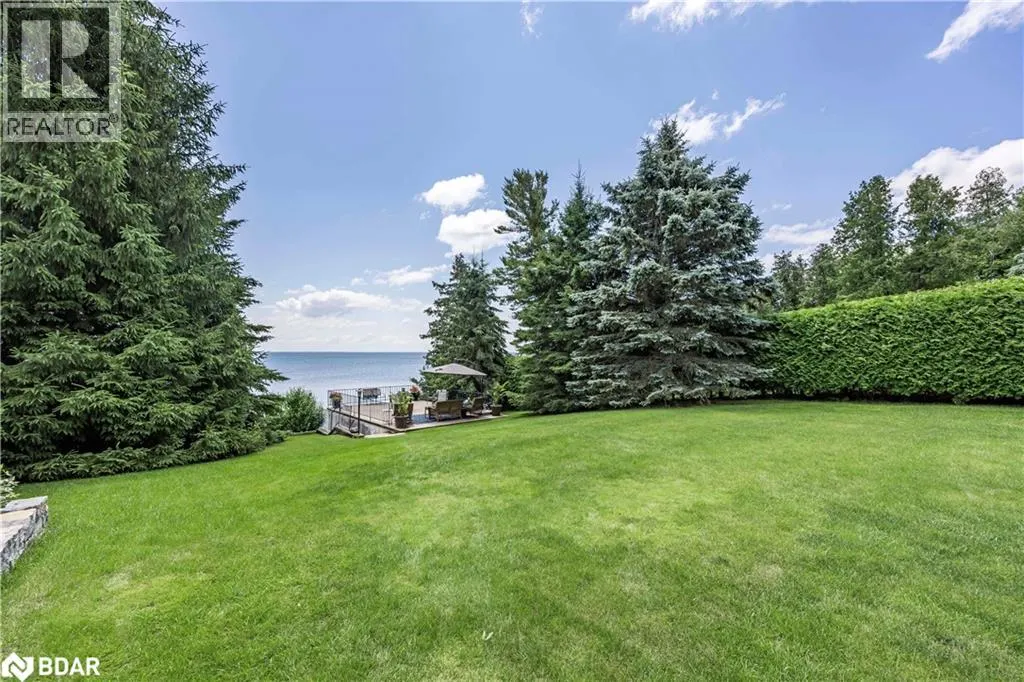 1125 WOODLAND Drive