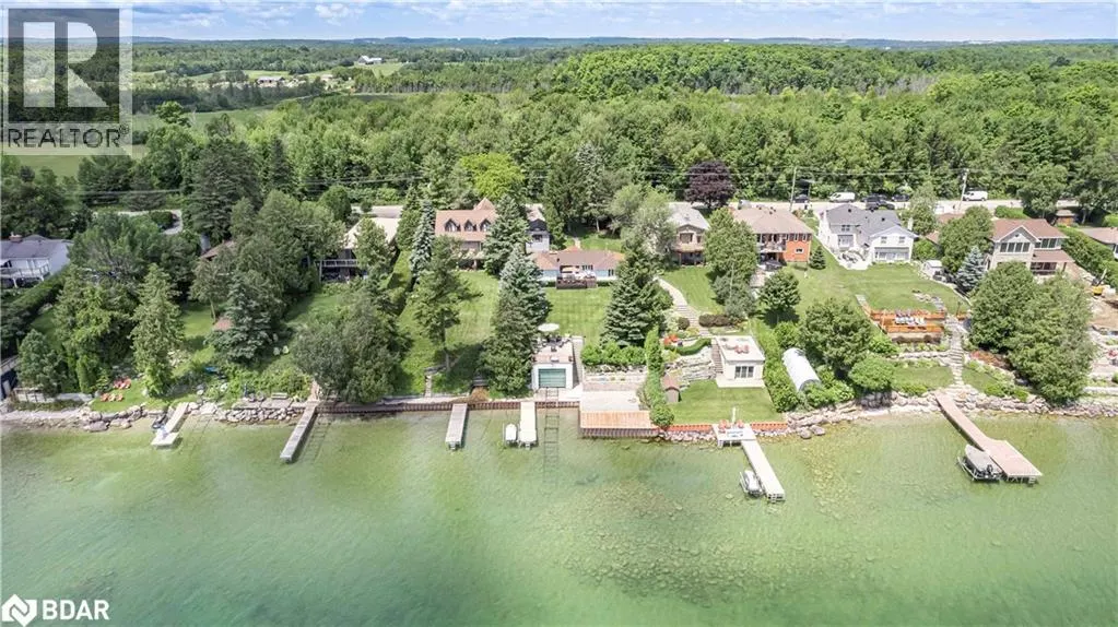 1125 WOODLAND Drive