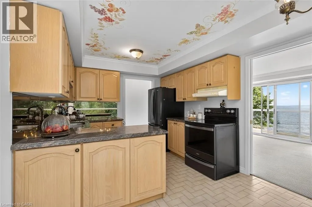 2210 LAKESHORE Road Unit# 203, #203