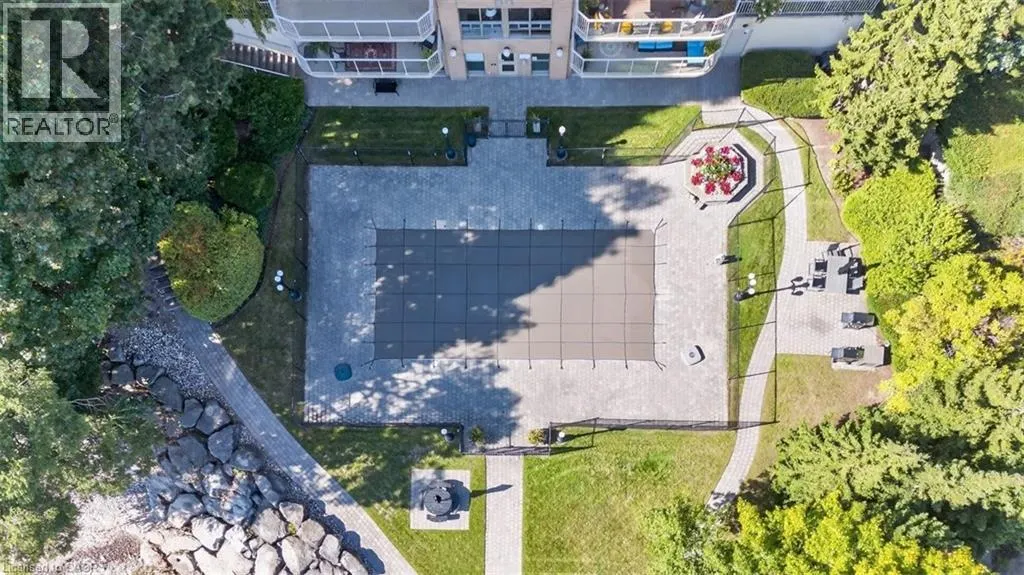 2210 LAKESHORE Road Unit# 203, #203