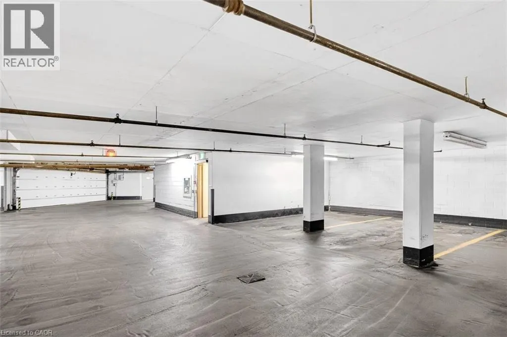 2210 LAKESHORE Road Unit# 203, #203