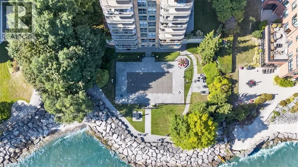 2210 LAKESHORE Road Unit# 203, #203