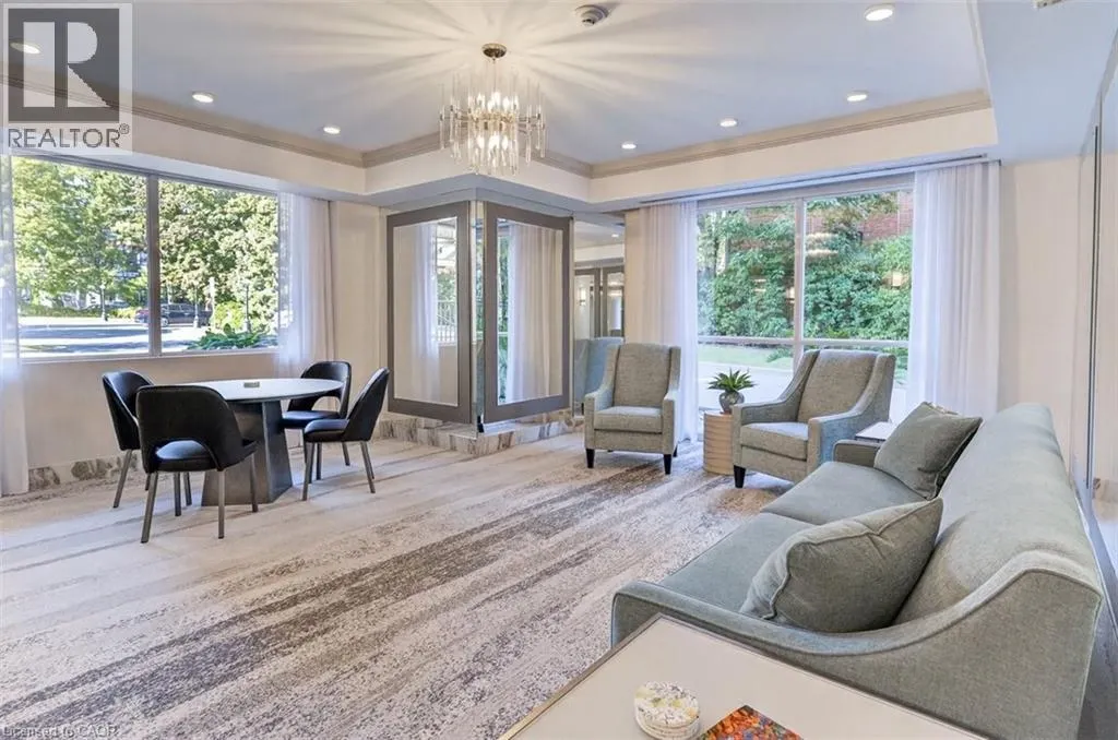 2210 LAKESHORE Road Unit# 203, #203