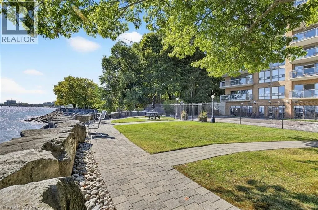 2210 LAKESHORE Road Unit# 203, #203