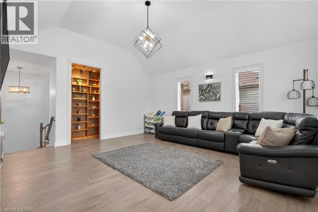 19 MARL MEADOW Drive