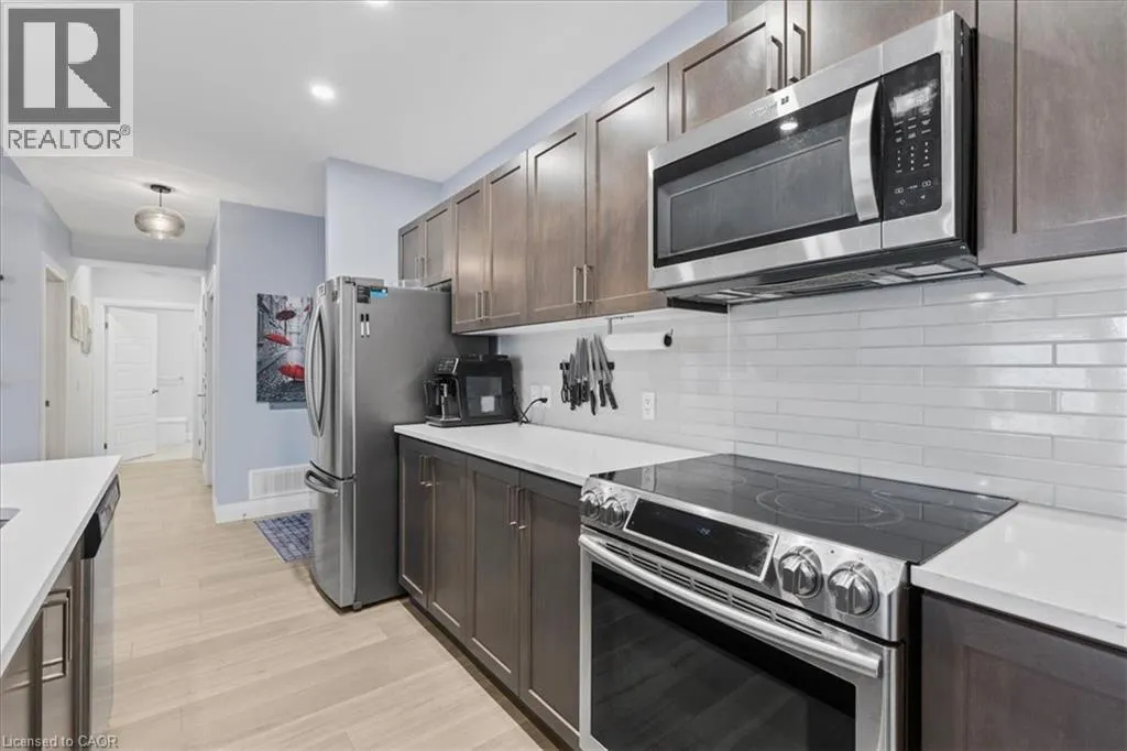 5 WAKE ROBIN Drive Unit# 304, #304