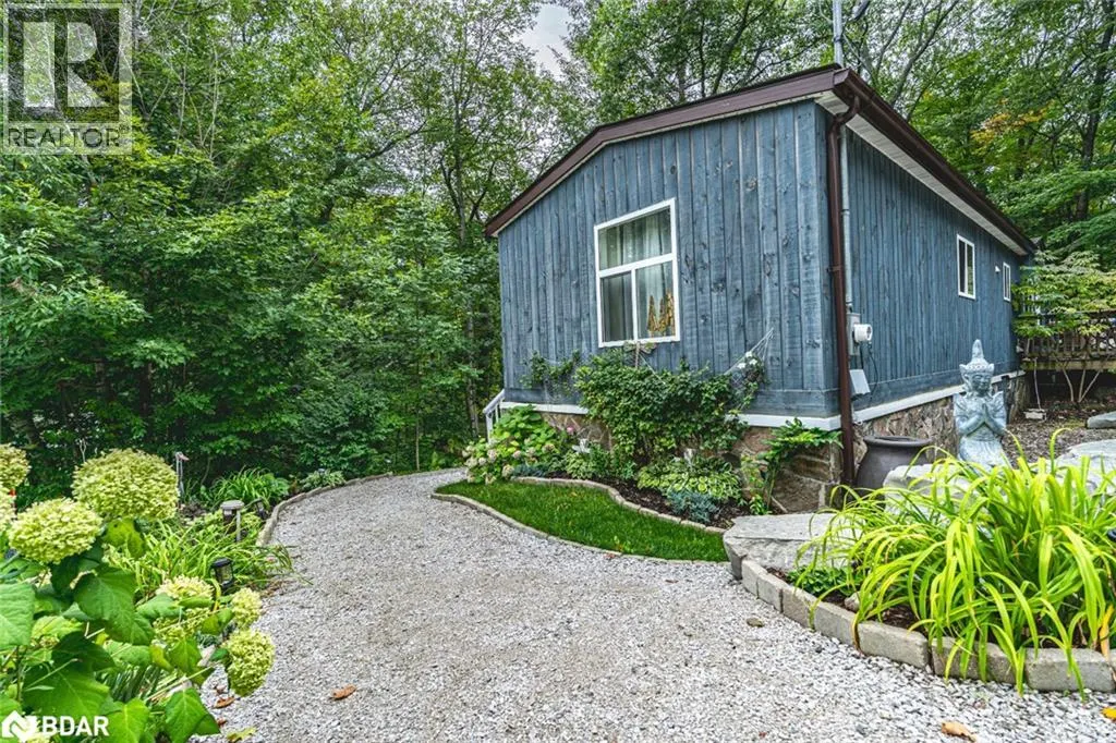 7498 ISLAND Crescent