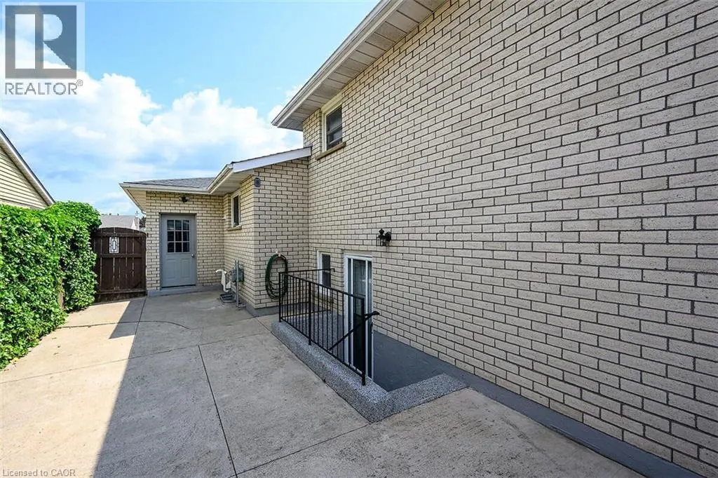 4 BING Crescent