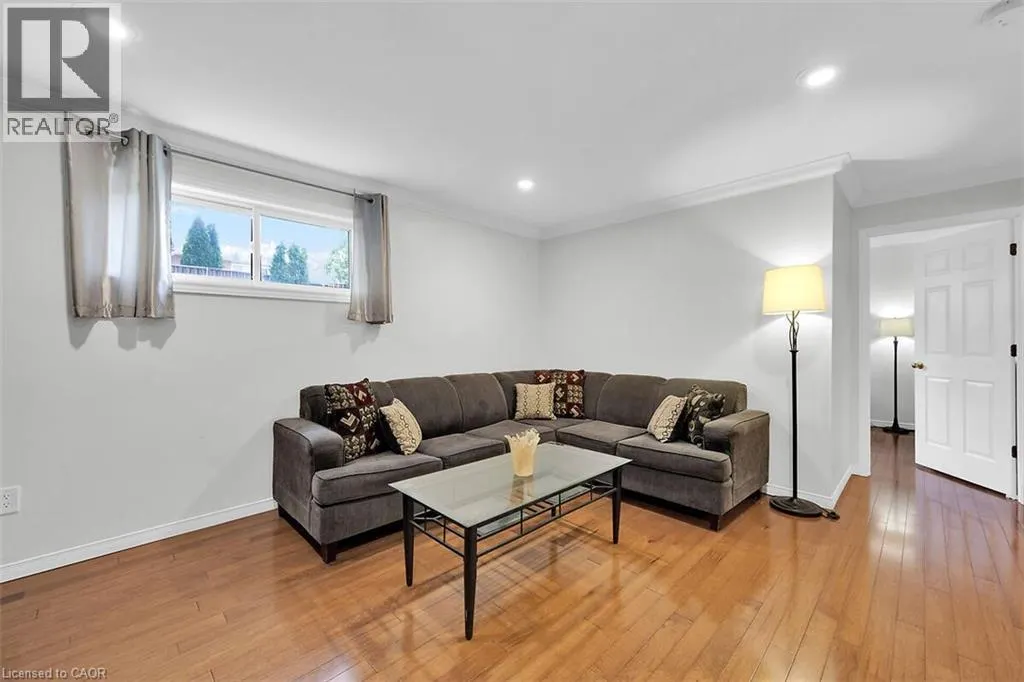 4 BING Crescent