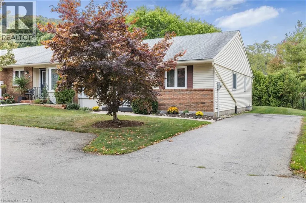 4 ROSSMORE Avenue Unit# 5, #5