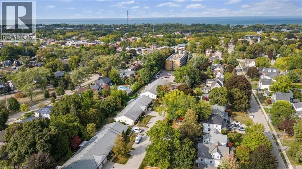 4 ROSSMORE Avenue Unit# 5, #5