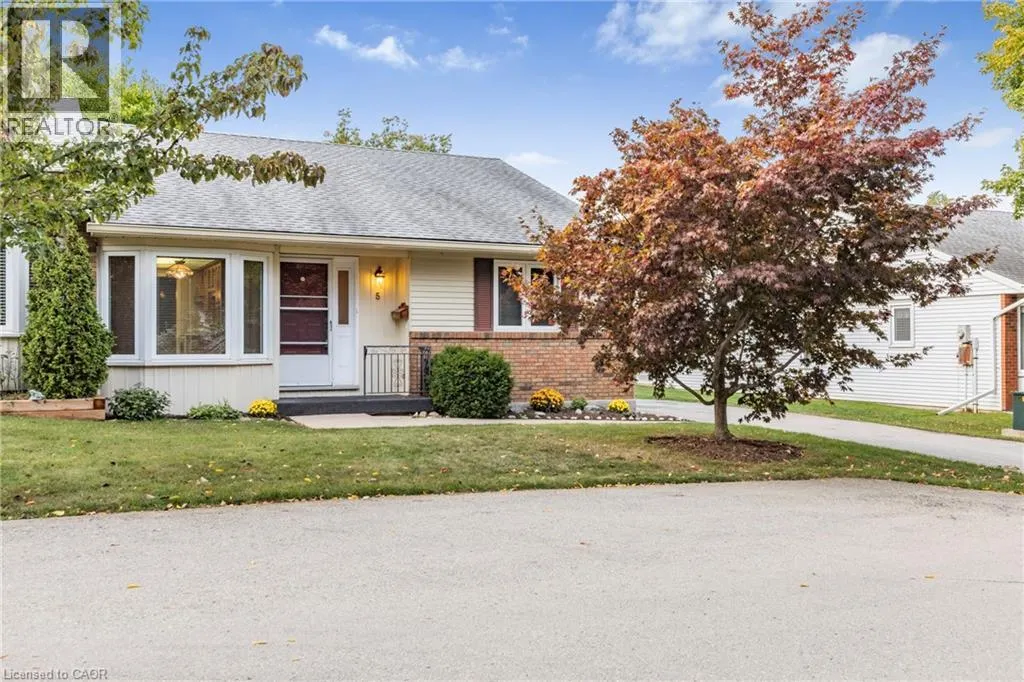 4 ROSSMORE Avenue Unit# 5, #5