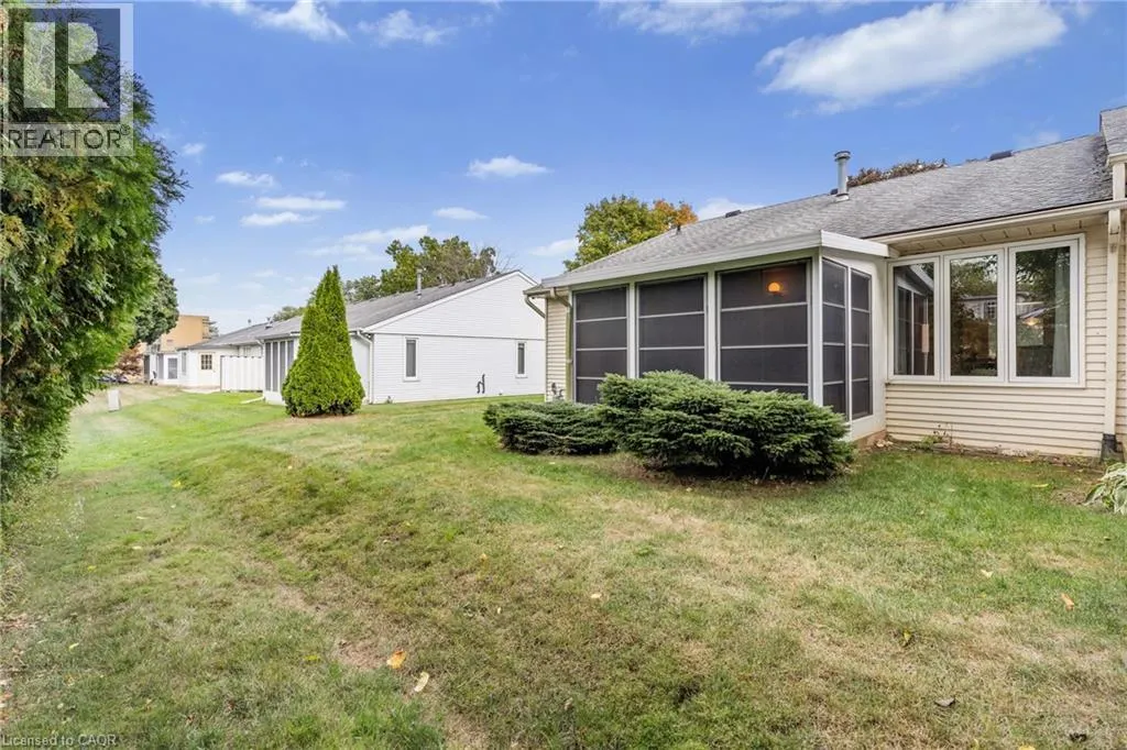 4 ROSSMORE Avenue Unit# 5, #5