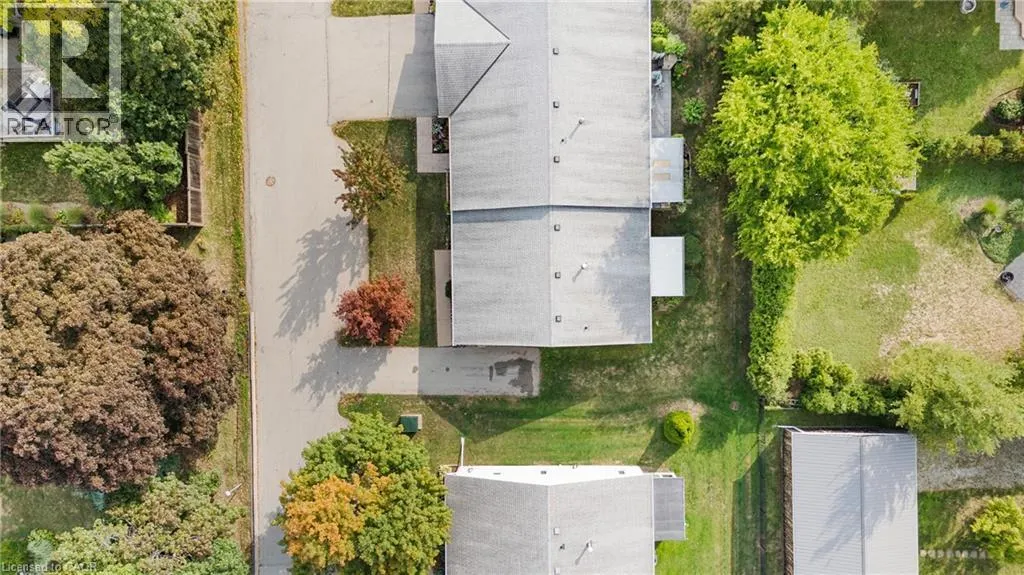 4 ROSSMORE Avenue Unit# 5, #5