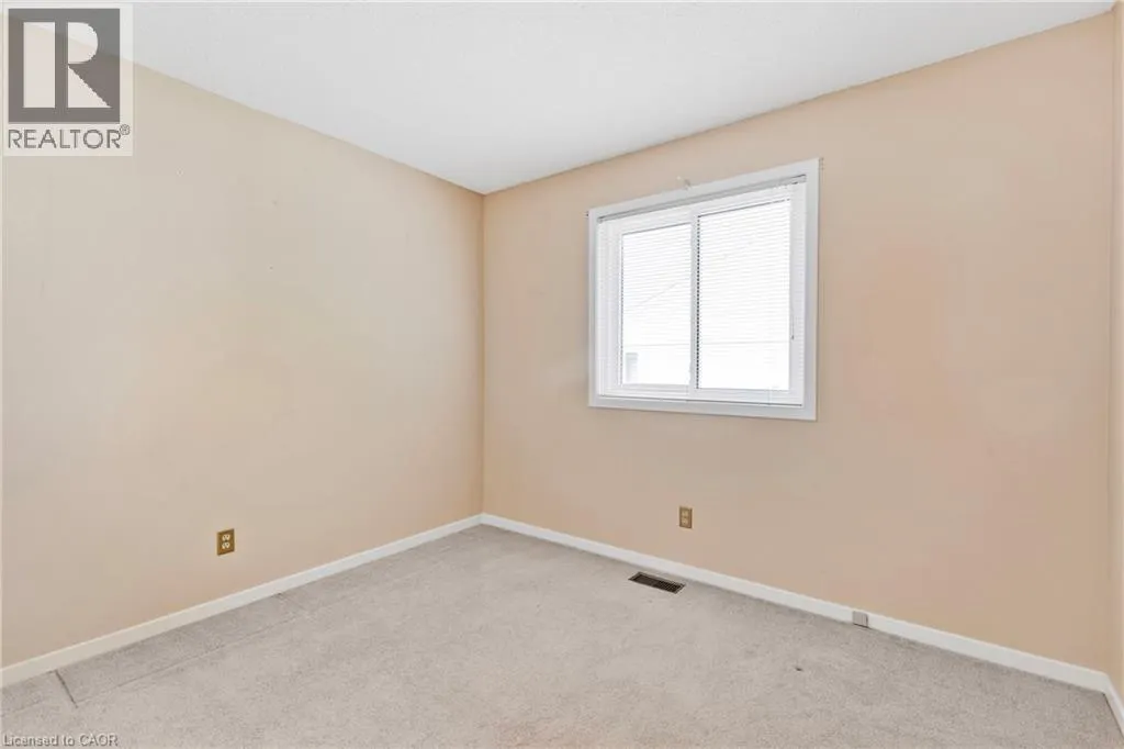 4 ROSSMORE Avenue Unit# 5, #5