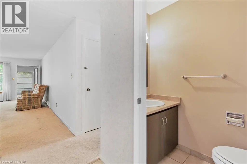 4 ROSSMORE Avenue Unit# 5, #5