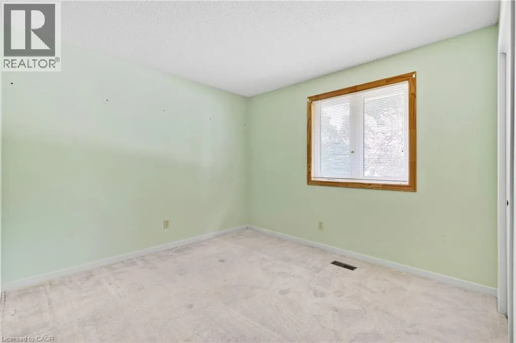 4 ROSSMORE Avenue Unit# 5, #5