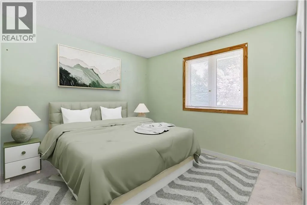 4 ROSSMORE Avenue Unit# 5, #5