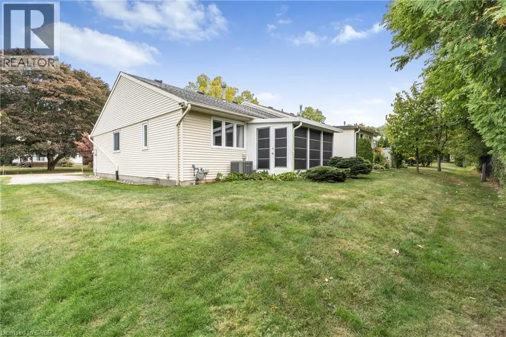 4 ROSSMORE Avenue Unit# 5, #5