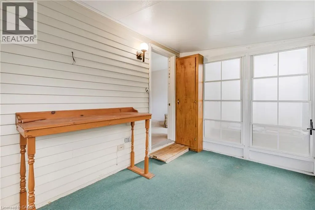 4 ROSSMORE Avenue Unit# 5, #5
