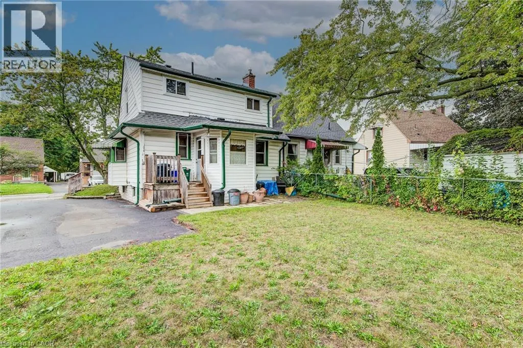 105 LORNE Crescent
